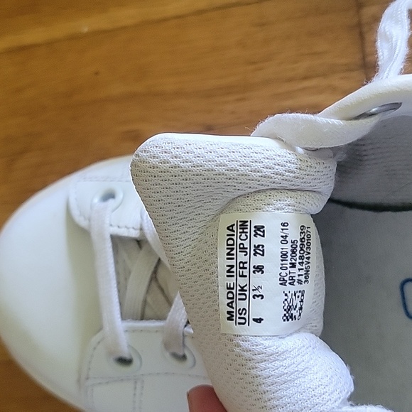 Adidas kids size 4 stan smith sneakers - Picture 13 of 13
